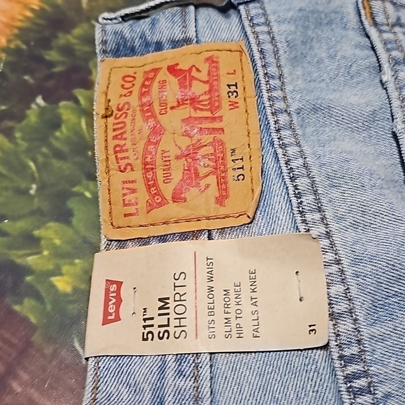 Levi's 511 Slim Distressed Acid Wash Raw Hem Shorts Size 31 NWT - Picture 6 of 9
